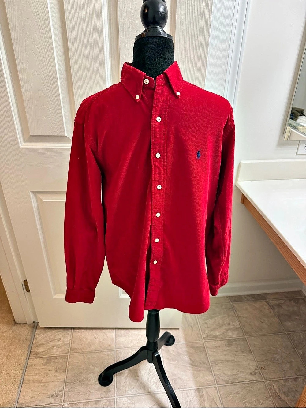 Ralph Lauren Classic Fit Button Down Shirt in Red Size Medium Like New